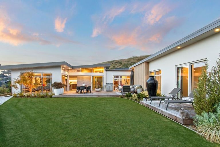 Photo of property in 28 Steve Askin Drive, Cracroft, Christchurch, 8022