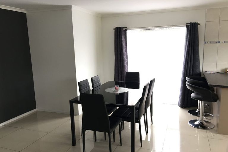 Photo of property in 40 Saralee Drive, Manurewa, Auckland, 2105