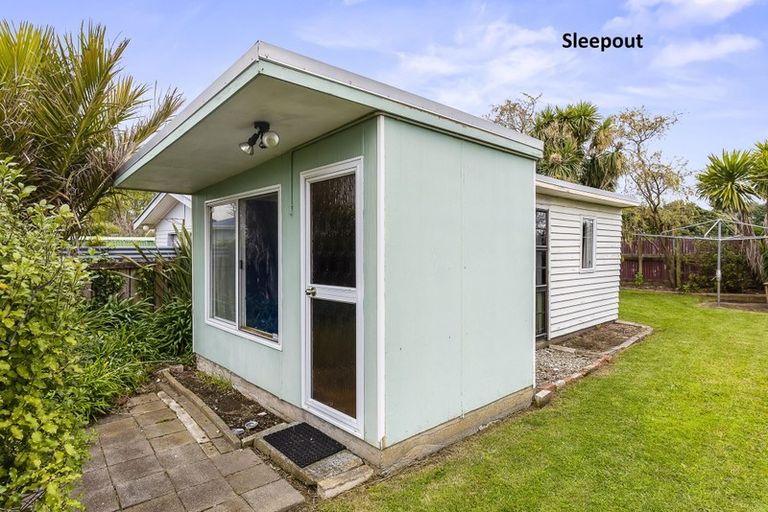 Photo of property in 26 Mazengarb Road, Paraparaumu Beach, Paraparaumu, 5032