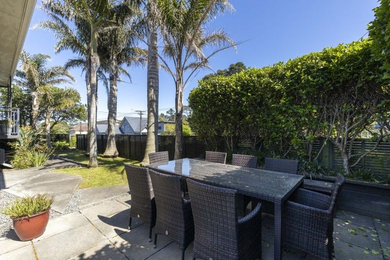 Photo of property in 29 Barrett Street, Westown, New Plymouth, 4310