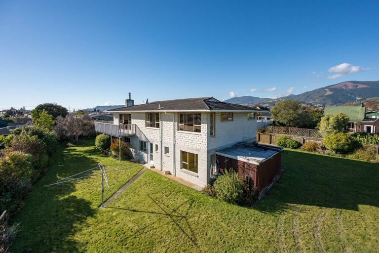 Photo of property in 2 Balmoral Place, Stoke, Nelson, 7011