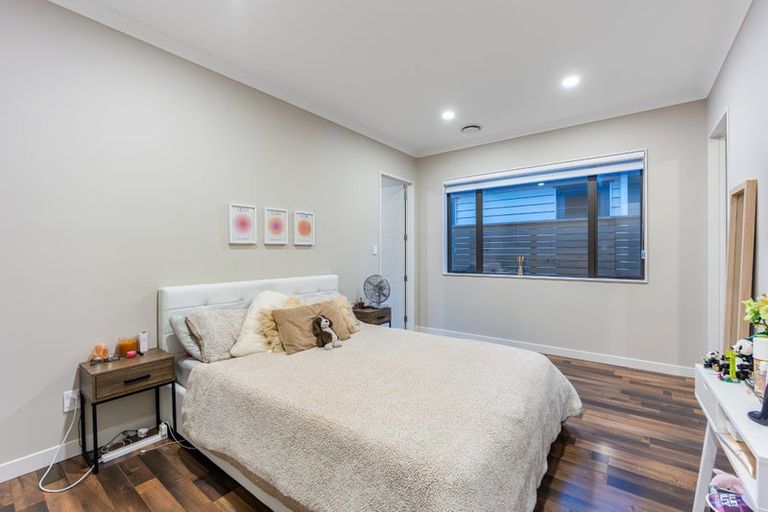 Photo of property in 17 Tawatawa Street, Long Bay, Auckland, 0630