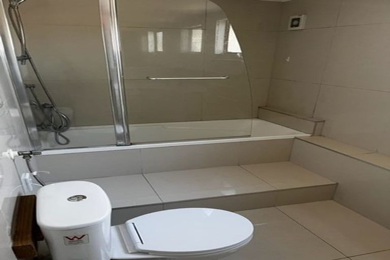 Photo of property in 91 Fairview Avenue, Fairview Heights, Auckland, 0632