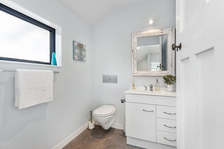 Photo of property in 33 Mitchell Street, Brooklyn, Wellington, 6021