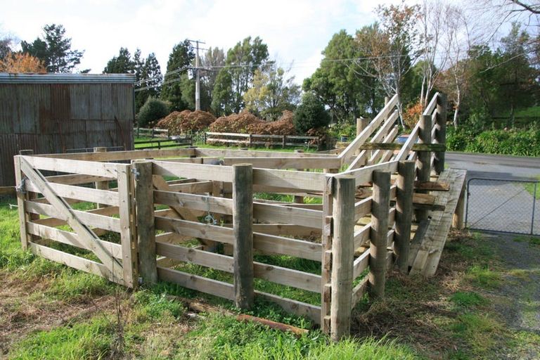 Photo of property in 562 Frankley Road, Hurworth, New Plymouth, 4371