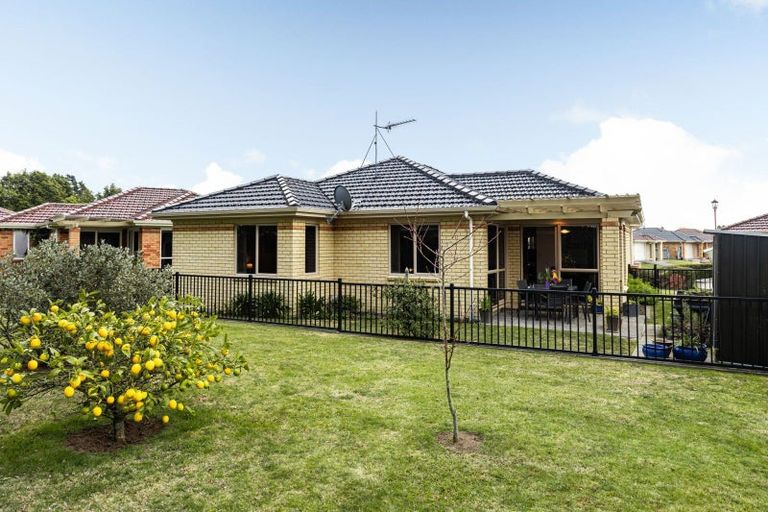 Photo of property in 55 Sovereign Isle Lane, Rototuna, Hamilton, 3210