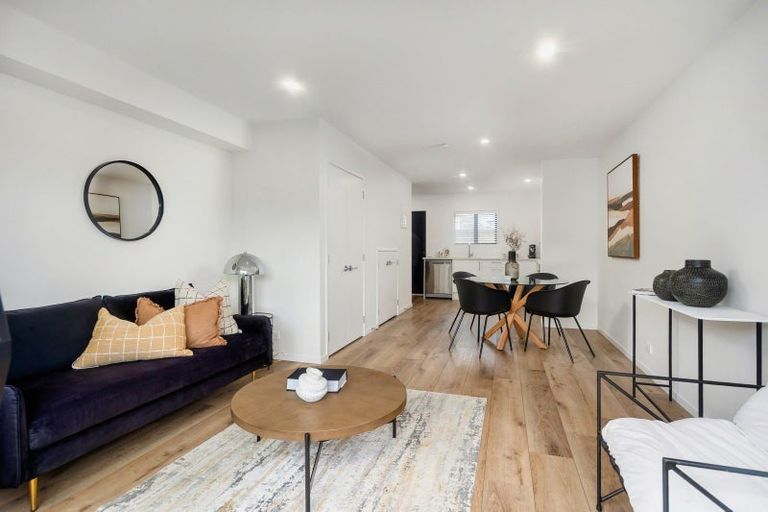 Photo of property in 2c Stokes Avenue, Te Atatu Peninsula, Auckland, 0610