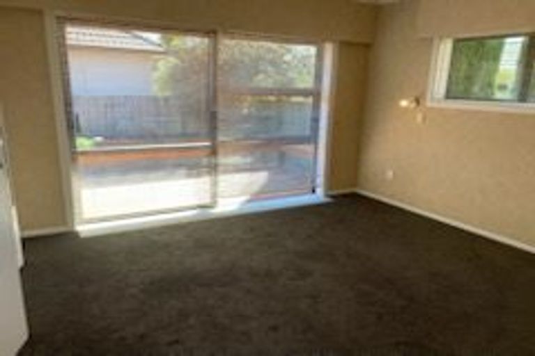 Photo of property in 11 Waller Avenue, Bucklands Beach, Auckland, 2012