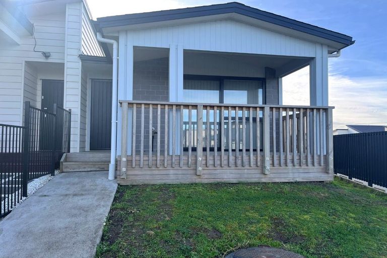 Photo of property in 3a Cronshaw Road, Karaka, Papakura, 2113