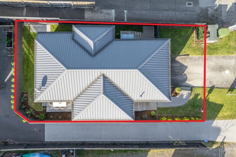 Photo of property in 107b Simpson Road, Papamoa Beach, Papamoa, 3118