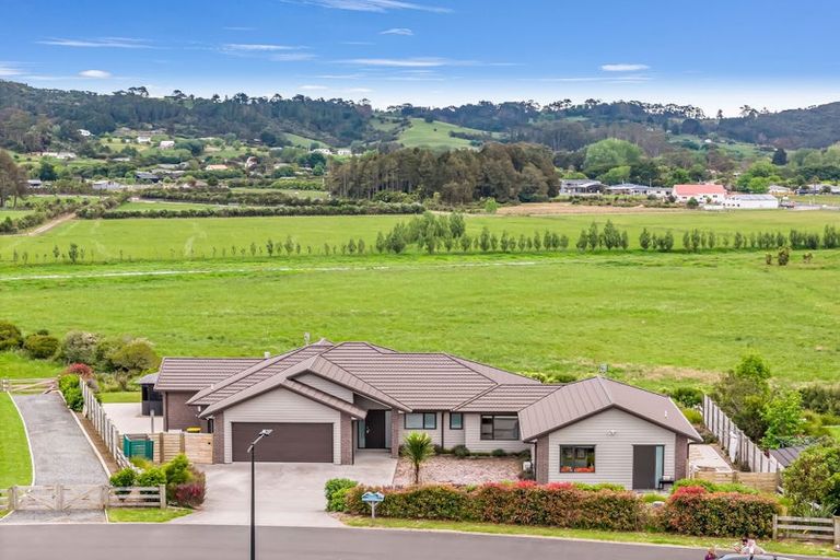 Photo of property in 8 Awatiro Drive, Kaukapakapa, 0871