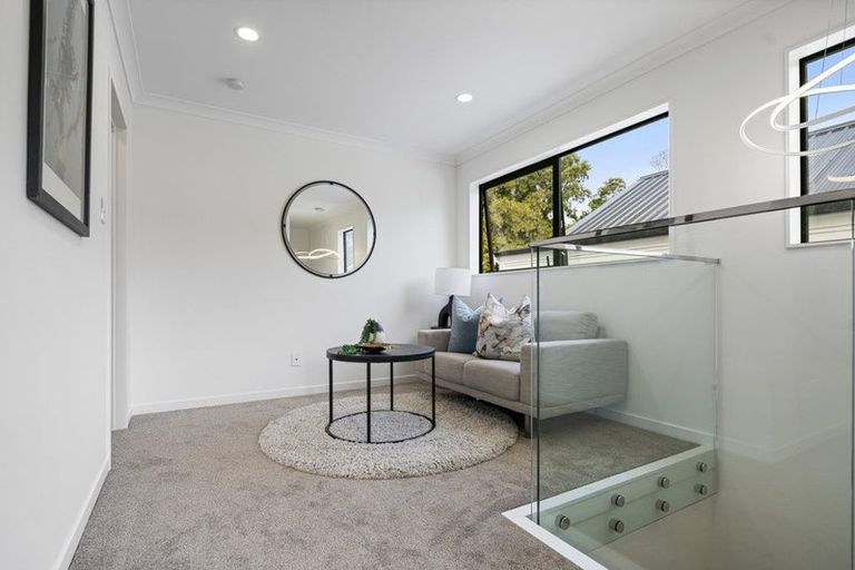 Photo of property in 24b Scarlock Avenue, Browns Bay, Auckland, 0630