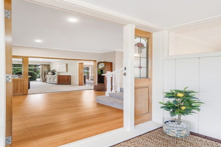 Photo of property in 188 Mellons Bay Road, Mellons Bay, Auckland, 2014