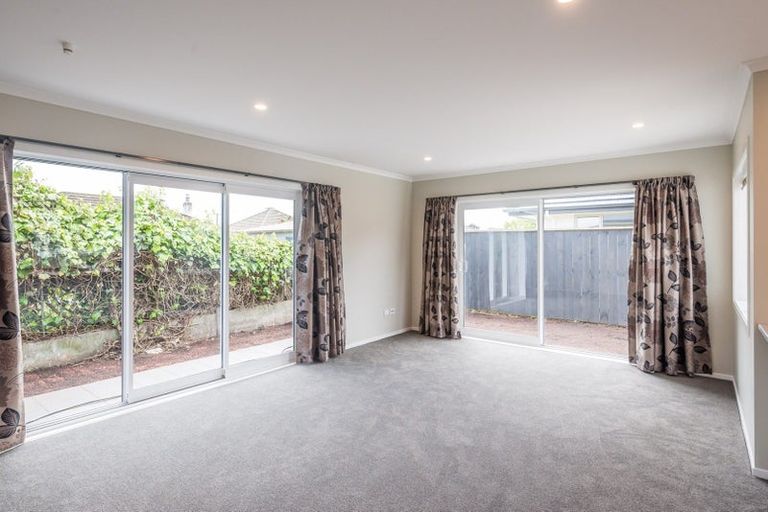 Photo of property in 93a Bartholomew Road, Levin, 5510