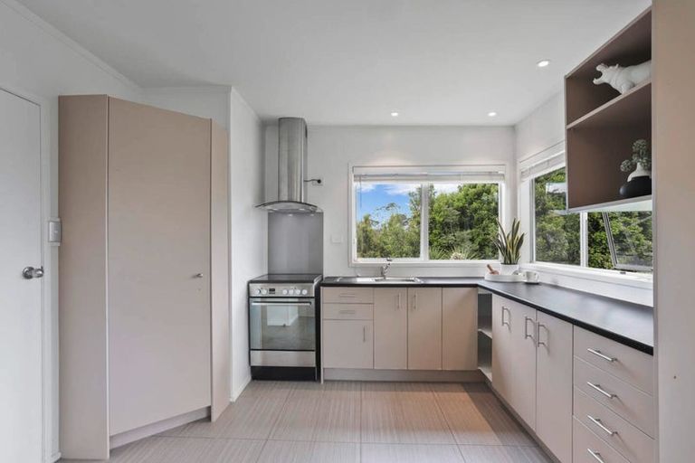 Photo of property in 18a Puketitiro Street, Glen Eden, Auckland, 0602