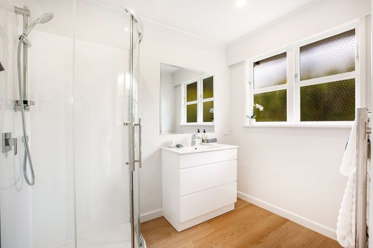 Photo of property in 2 Cleary Street, Waterloo, Lower Hutt, 5011