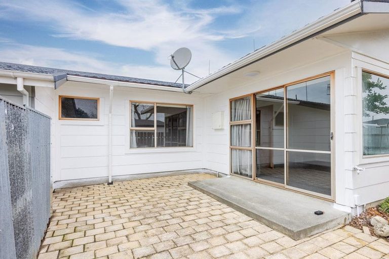 Photo of property in 2/17 Ranfurly Street, Tamatea, Napier, 4112