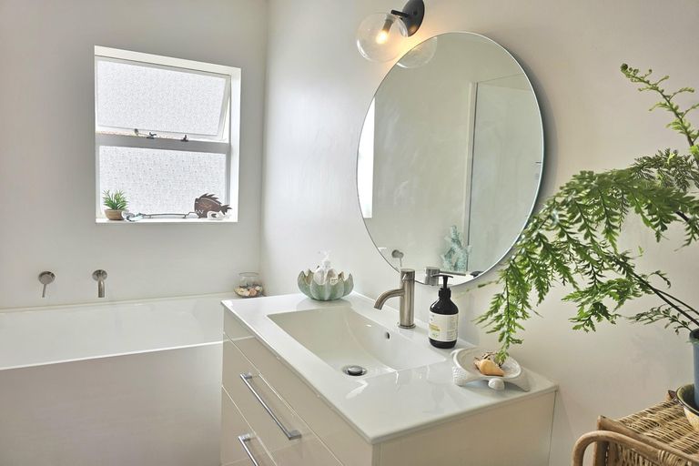 Photo of property in 4 Swale Street, Oamaru North, Oamaru, 9400