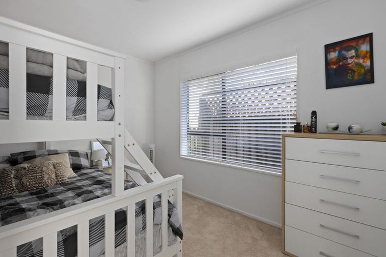 Photo of property in 2/12 Fitzwilliam Drive, Torbay, Auckland, 0630