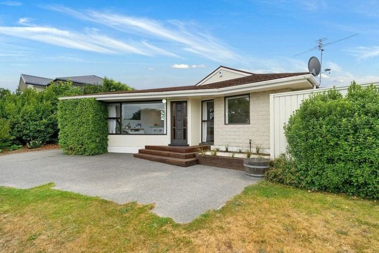Photo of property in 7 Ringwood Place, Avonhead, Christchurch, 8042