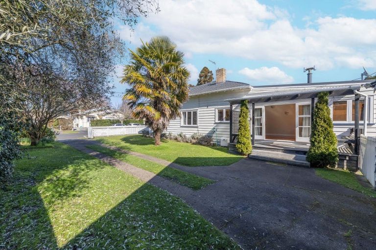 Photo of property in 15 Myrtle Street, Hamilton East, Hamilton, 3216