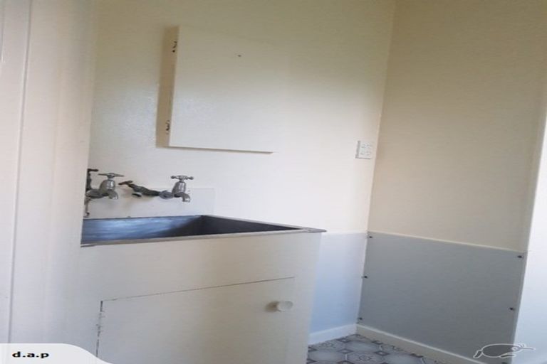 Photo of property in 4/4 Ruataniwha Street, Waipawa, 4210