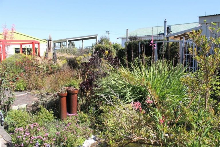 Photo of property in 35 Romilly Street, Westport, 7825