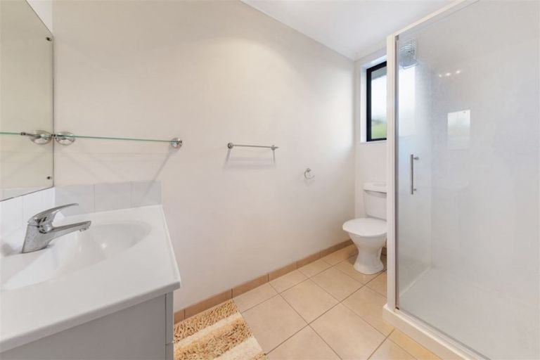 Photo of property in 12 Kathleen Reece Place, Waiuku, 2123