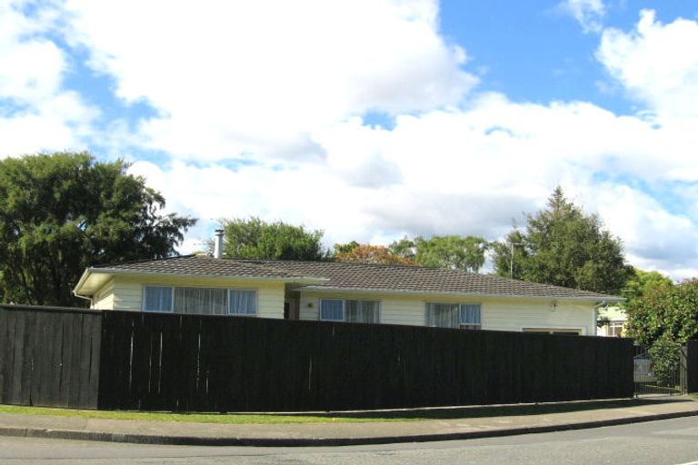 Photo of property in 2 Mitre Grove, Trentham, Upper Hutt, 5018
