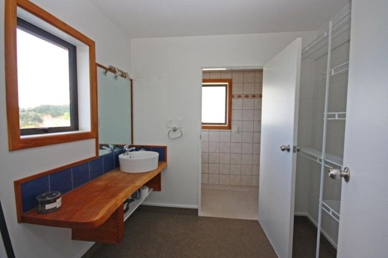 Photo of property in 8 Brenton Place, Whangamata, 3691