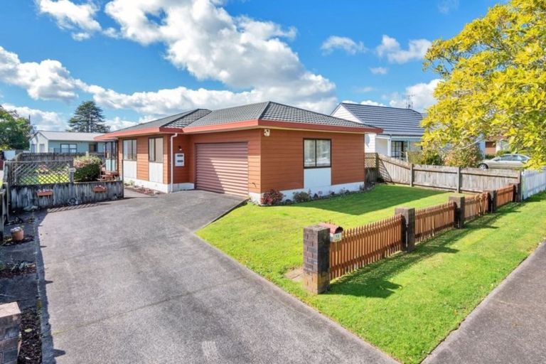 Photo of property in 13 Septimus Place, Henderson, Auckland, 0612