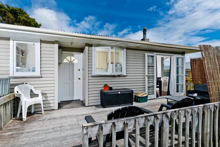Photo of property in 23a Statesman Street, Henderson, Auckland, 0612
