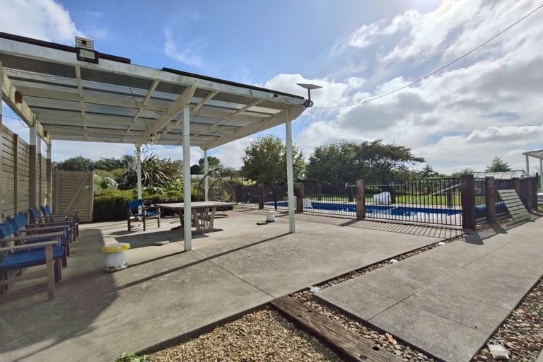 Photo of property in 300 Kingseat Road, Kingseat, Pukekohe, 2679