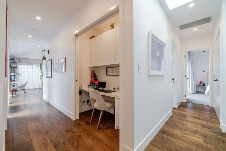 Photo of property in 65 Stanley Avenue, Palmerston North, 4414