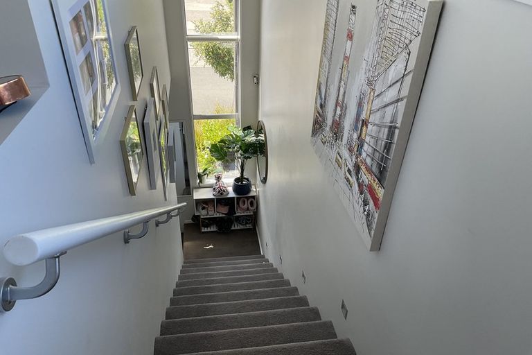 Photo of property in 20 Oioi Road, Hobsonville, Auckland, 0616