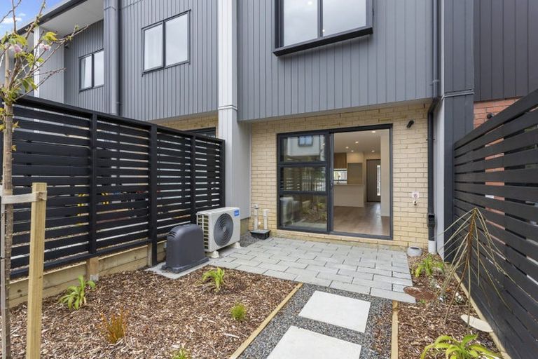 Photo of property in 64 Selo Street, Glen Eden, Auckland, 0602