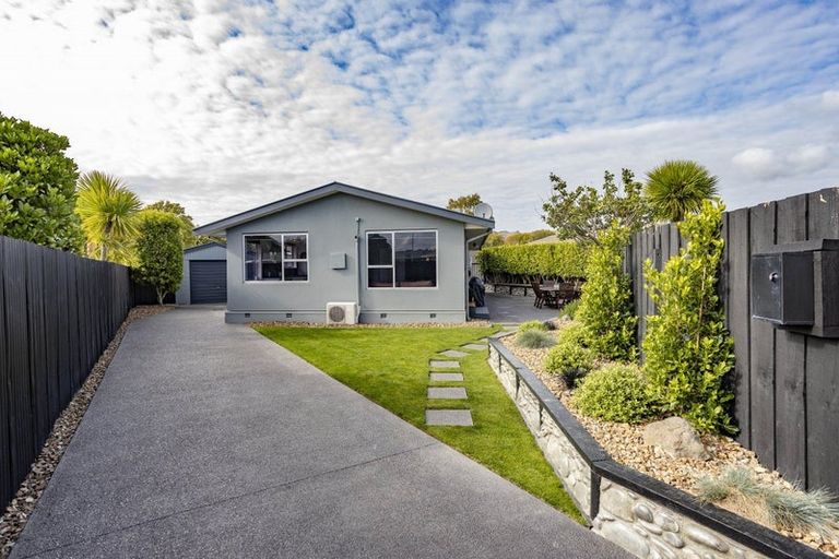 Photo of property in 28 Shetland Street, Woolston, Christchurch, 8062
