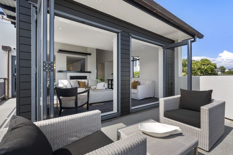 Photo of property in 63a Beresford Street, Bayswater, Auckland, 0622