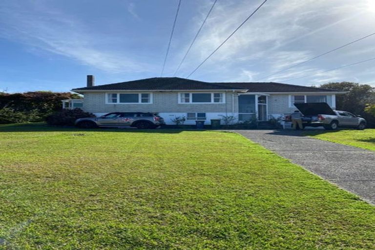 Photo of property in 21 Montana Avenue, Murrays Bay, Auckland, 0630