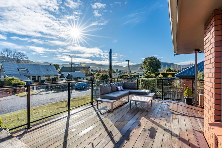 Photo of property in 27 Lynas Street, Outram, 9019