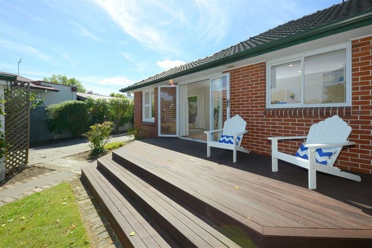 Photo of property in 76 Greendale Avenue, Avonhead, Christchurch, 8042