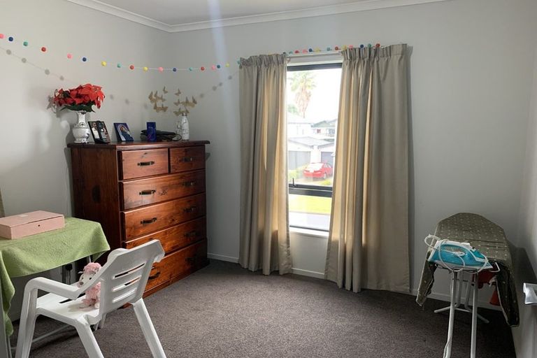 Photo of property in 83 Kaimoana Street, Weymouth, Auckland, 2103
