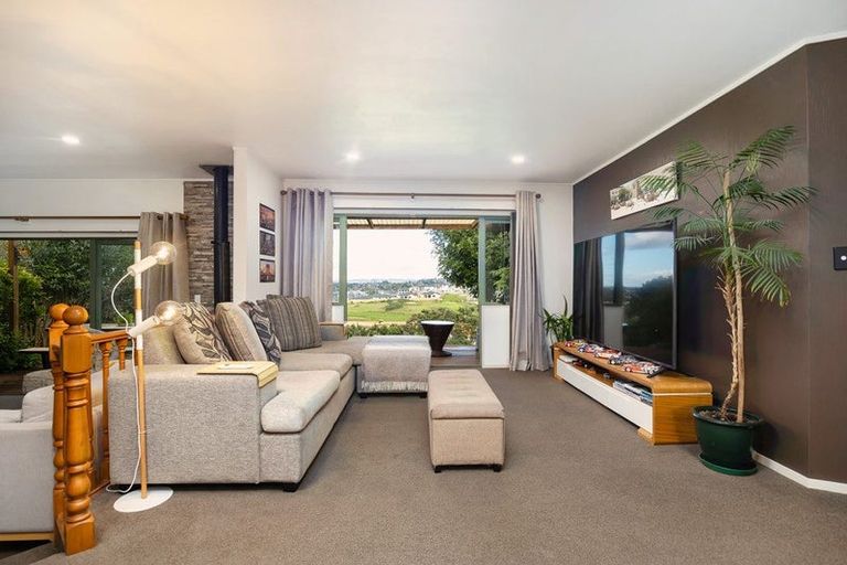 Photo of property in 1/199 Birdwood Road, Massey, Auckland, 0614