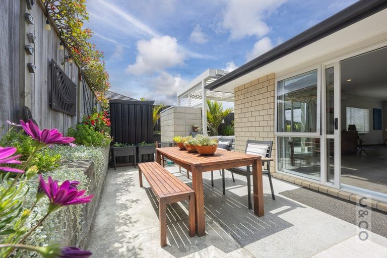 Photo of property in 11 Jessie Rise, Riverhead, 0820