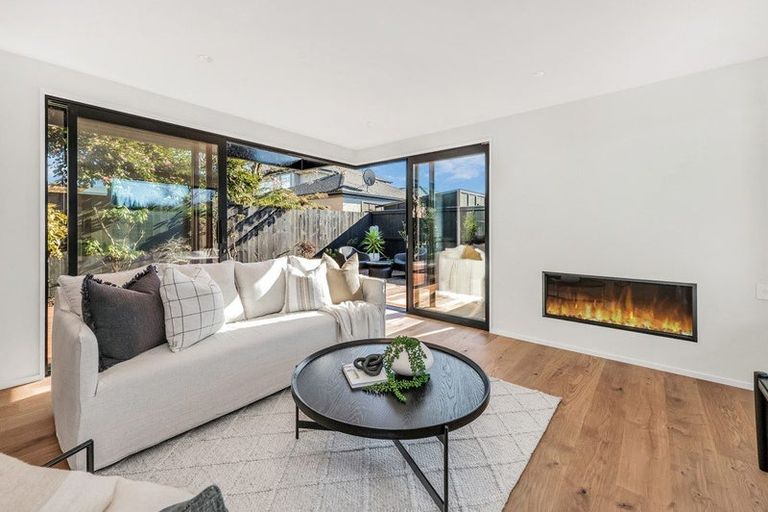 Photo of property in 68a Wai-iti Terrace, Bryndwr, Christchurch, 8052