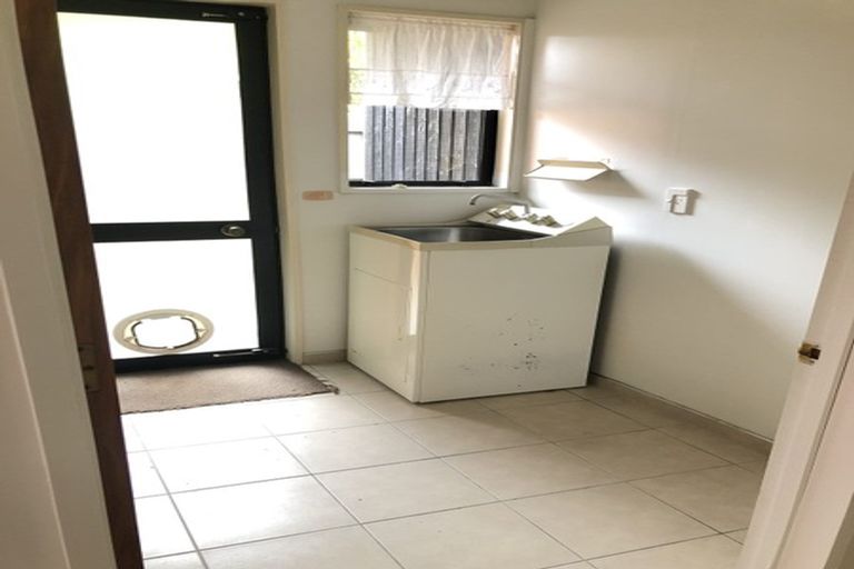 Photo of property in 2/33 Glenharrow Avenue, Avonhead, Christchurch, 8042