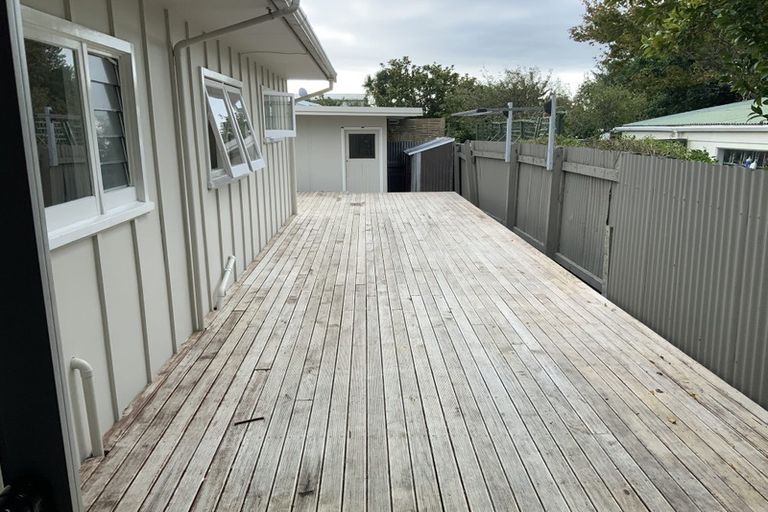 Photo of property in 100 Main Road, Waikanae, 5036