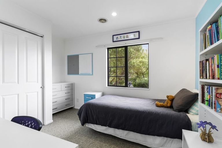 Photo of property in 14 Waikare Street, Karori, Wellington, 6012