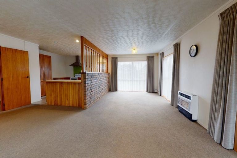 Photo of property in 142 Mazengarb Road, Paraparaumu, 5032