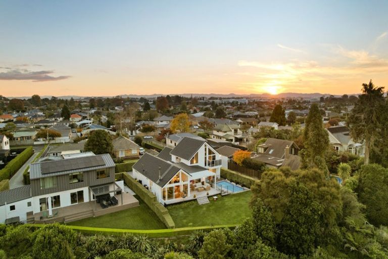 Photo of property in 124a Beerescourt Road, Beerescourt, Hamilton, 3200